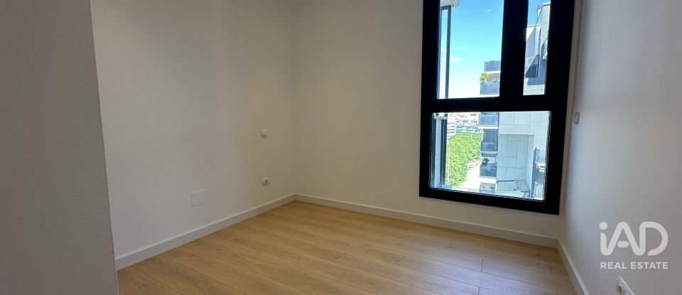 Pis 3 habitacions de 120 m² a Barcelona (08014)