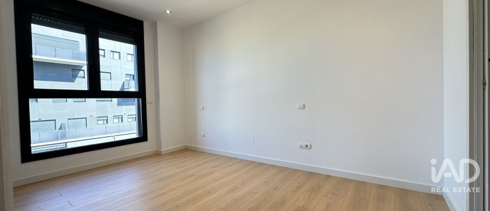 Pis 3 habitacions de 120 m² a Barcelona (08014)