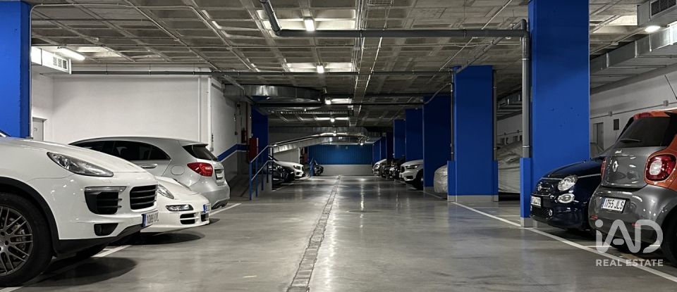 Pis 3 habitacions de 120 m² a Barcelona (08014)