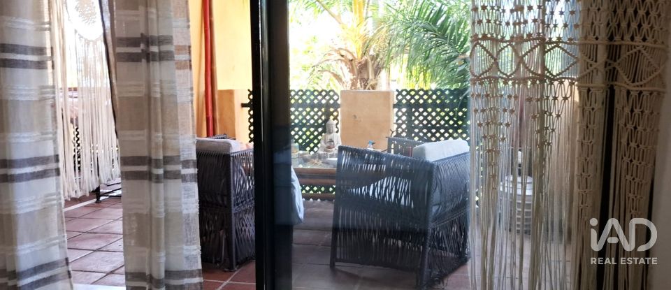 Appartement 3 chambres de 138 m² à Cancelada (29688)