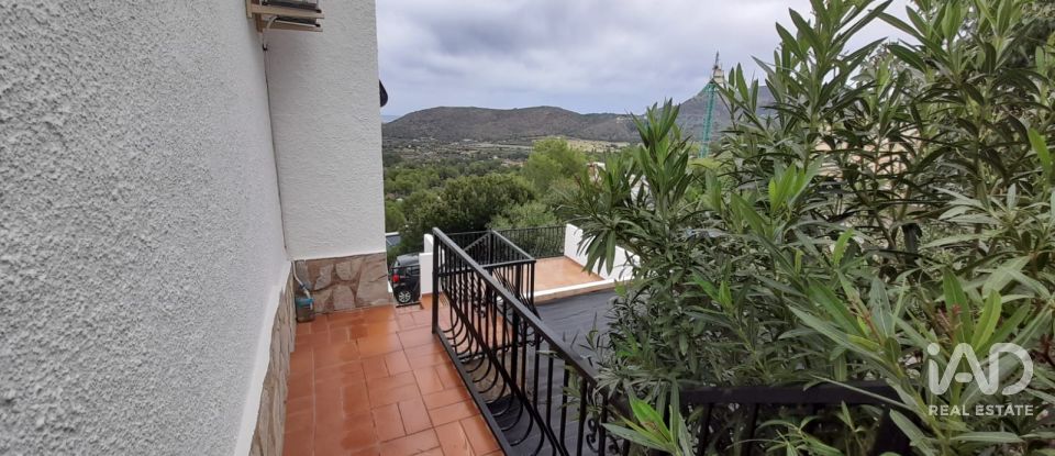 Casa rústica 4 habitaciones de 145 m² en Pedreguer (03750)