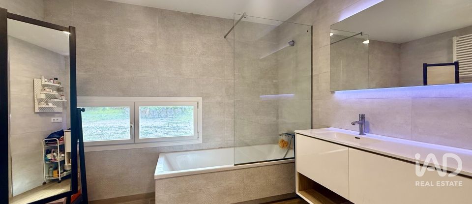 Châlet 4 chambres de 183 m² à Nucleo Orbeta (03795)