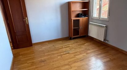 Piso 3 habitaciones de 75 m² en León (24009)