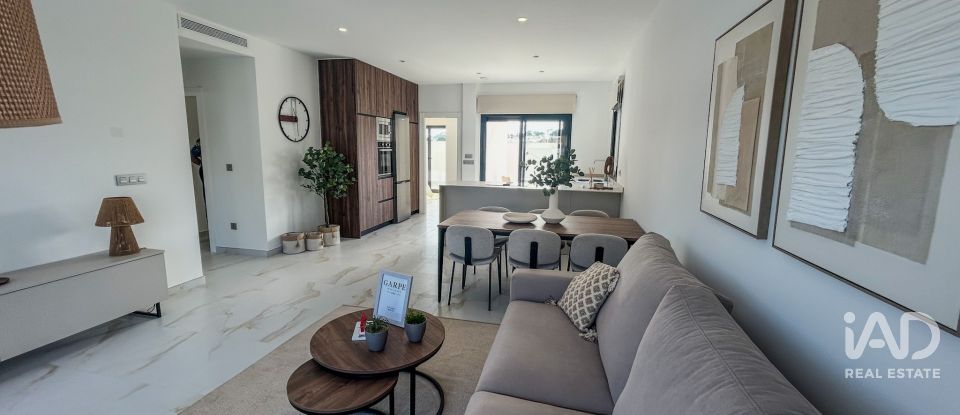 Casa 3 habitaciones de 112 m² en Barrio Los Hortelanos (03191)