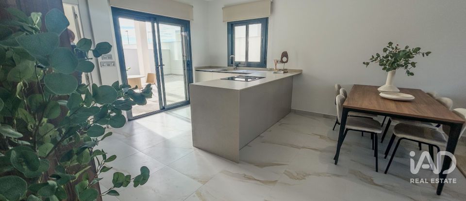 Casa 3 habitaciones de 112 m² en Barrio Los Hortelanos (03191)