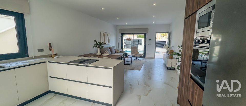 Casa 3 habitaciones de 112 m² en Barrio Los Hortelanos (03191)