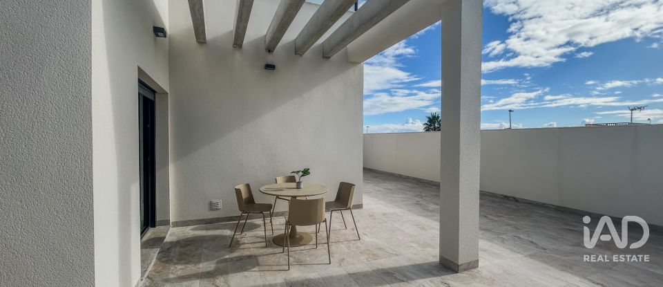 Casa 3 habitaciones de 112 m² en Barrio Los Hortelanos (03191)