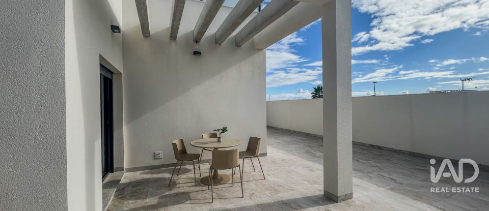 Casa 3 habitaciones de 112 m² en Barrio Los Hortelanos (03191)