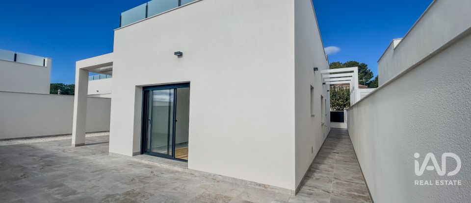 Casa 3 habitaciones de 112 m² en Barrio Los Hortelanos (03191)