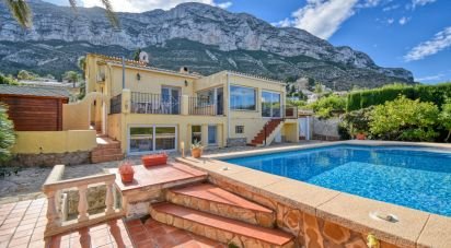 Casa 3 habitaciones de 187 m² en Dénia (03700)