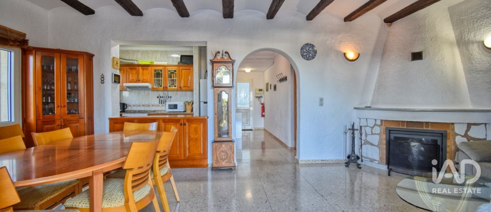 Casa 3 habitacions de 187 m² a Dénia (03700)