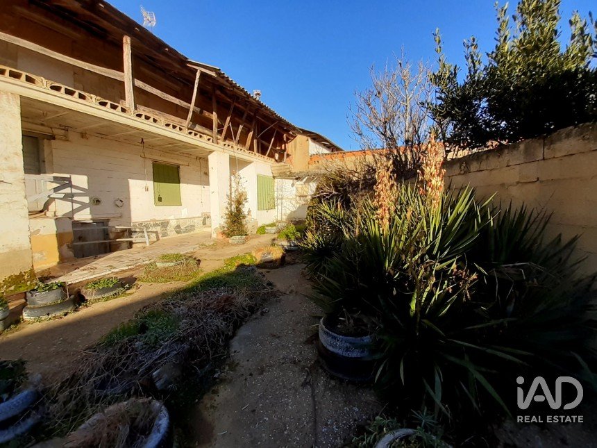 Maison de village 2 chambres de 214 m² à Santa María de la Isla (24795)