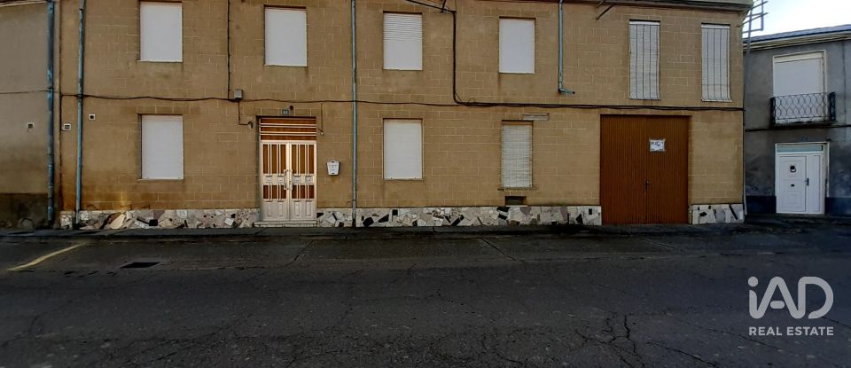 Maison de village 2 chambres de 214 m² à Santa María de la Isla (24795)