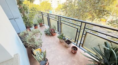 Pis 4 habitacions de 104 m² a Barcelona (08027)