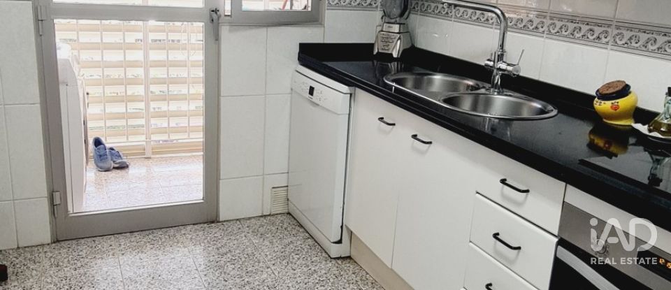 Pis 4 habitacions de 99 m² a Marbella (29601)