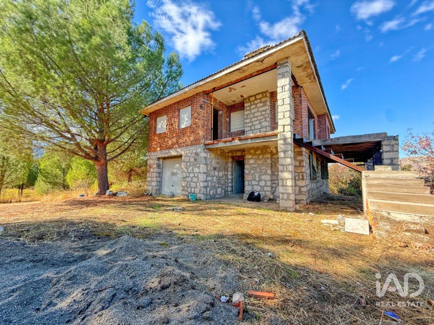 Building plot of 11,300 m² in Puente Nuevo (05278)