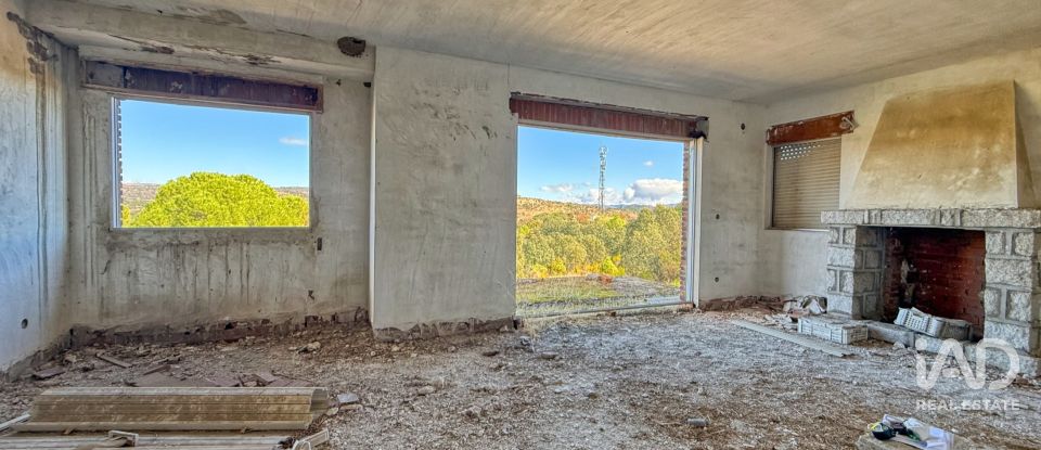 Building plot of 11,300 m² in Puente Nuevo (05278)