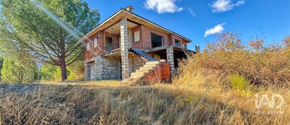 Building plot of 11,300 m² in Puente Nuevo (05278)