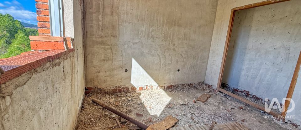 Building plot of 11,300 m² in Puente Nuevo (05278)