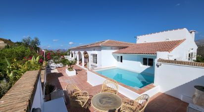 House 4 bedrooms of 350 m² in Canillas de Aceituno (29716)