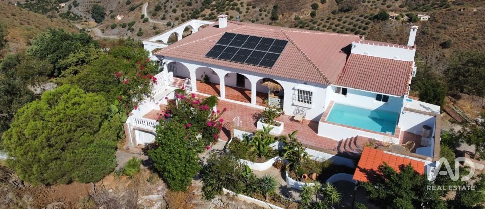 Maison 4 chambres de 350 m² à Canillas de Aceituno (29716)