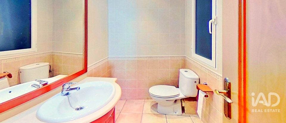 Pis 2 habitacions de 107 m² a Alicante/Alacant (03002)