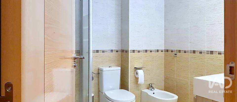 Apartment 3 bedrooms of 85 m² in León (24008)