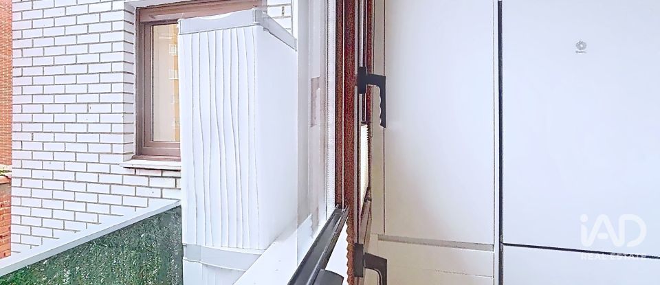 Apartment 3 bedrooms of 85 m² in León (24008)