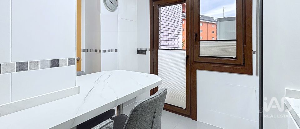 Apartment 3 bedrooms of 85 m² in León (24008)