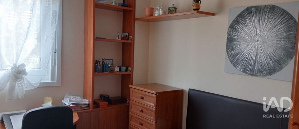 Apartment 3 bedrooms of 83 m² in A Coruña (15008)