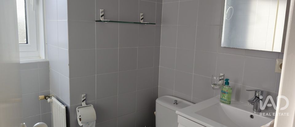 Apartment 3 bedrooms of 83 m² in A Coruña (15008)