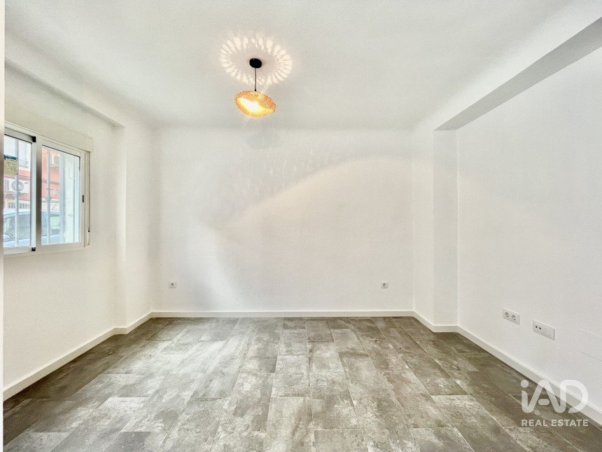 Casa 6 habitacions de 320 m² a Candelon (30558)