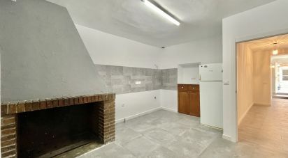 Casa 6 habitacions de 320 m² a Candelon (30558)