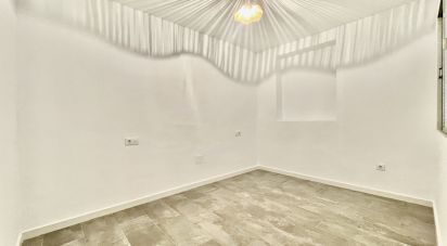 Casa 6 habitacions de 320 m² a Candelon (30558)