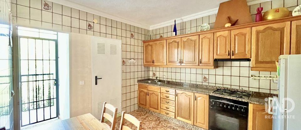 Casa 6 habitacions de 320 m² a Candelon (30558)