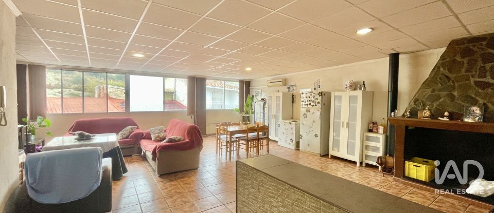 Casa 6 habitacions de 320 m² a Candelon (30558)