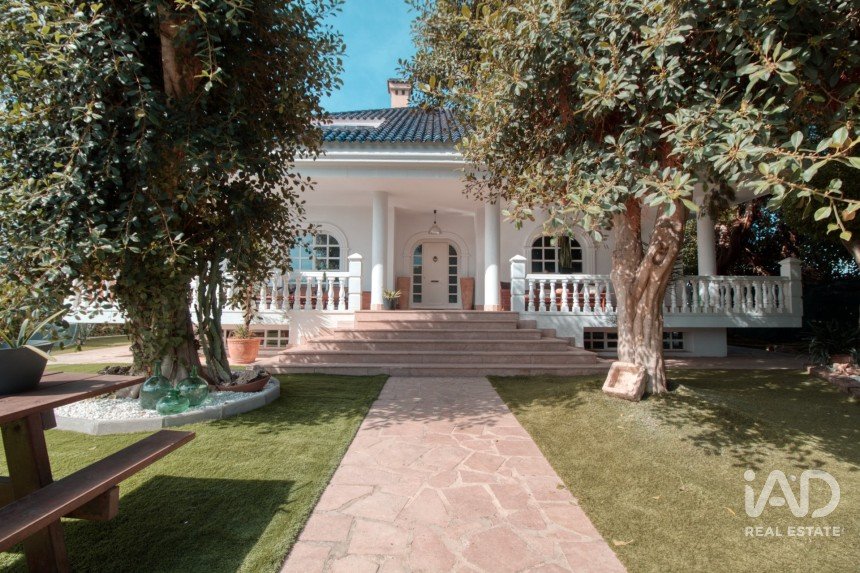 Châlet 4 chambres de 393 m² à Torrevieja (03184)