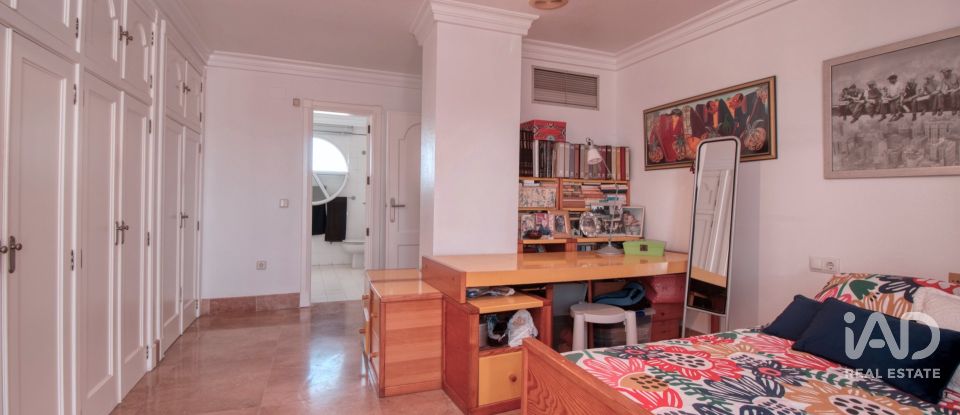 Châlet 4 chambres de 393 m² à Torrevieja (03184)