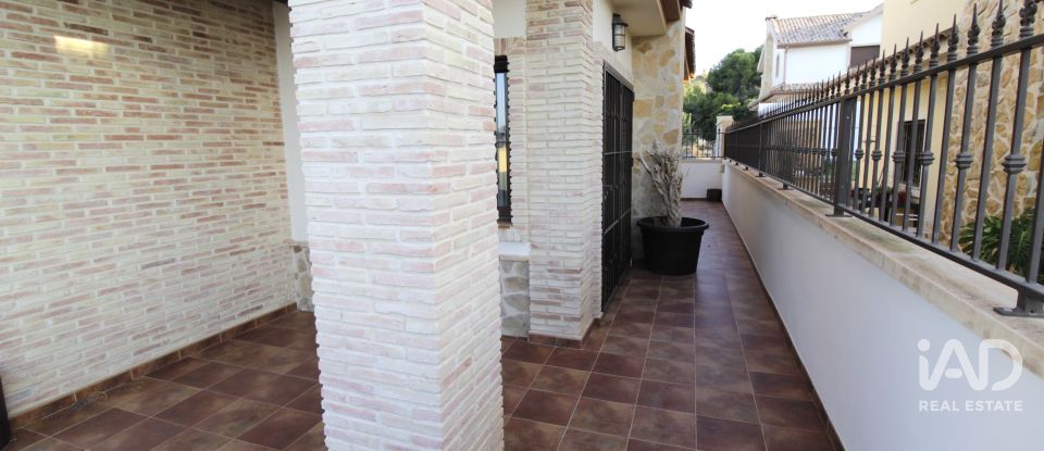 Maison 3 chambres de 215 m² à Bigastro (03380)