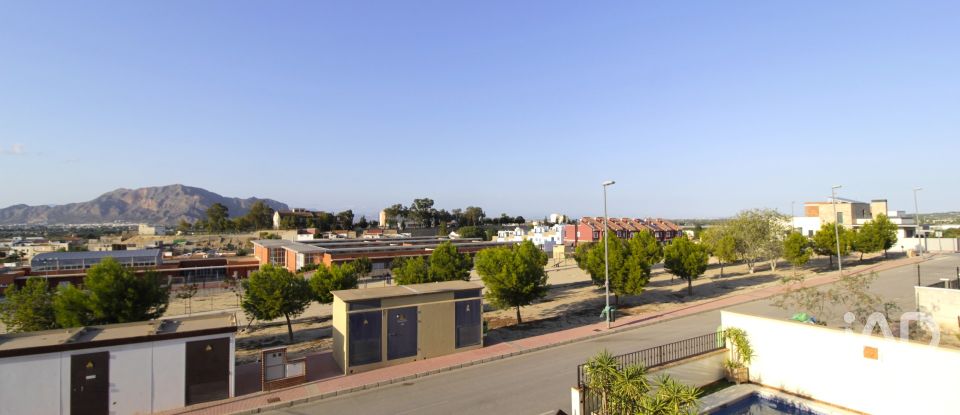 Maison 3 chambres de 215 m² à Bigastro (03380)