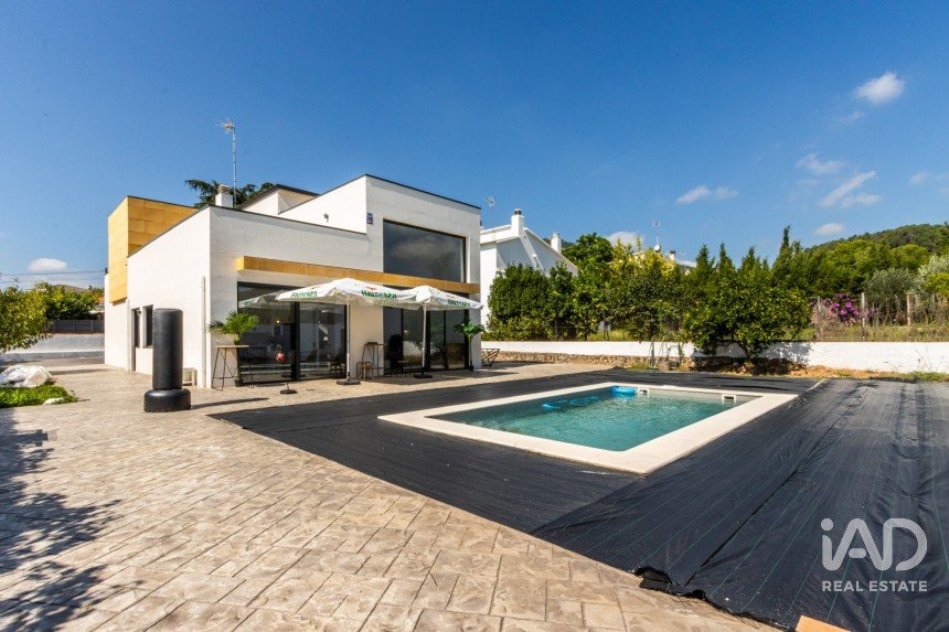 House 3 bedrooms of 179 m² in Sentmenat (08181)