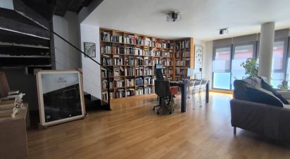 Duplex 1 chambre de 104 m² à León (24007)