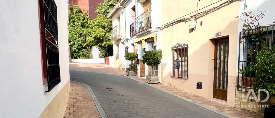 Casa/villa 3 habitacions de 165 m² a La Nucia (03530)