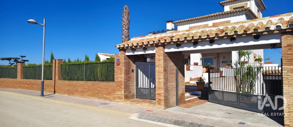 Casa de muntanya 4 habitacions de 800 m² a Écija (41400)