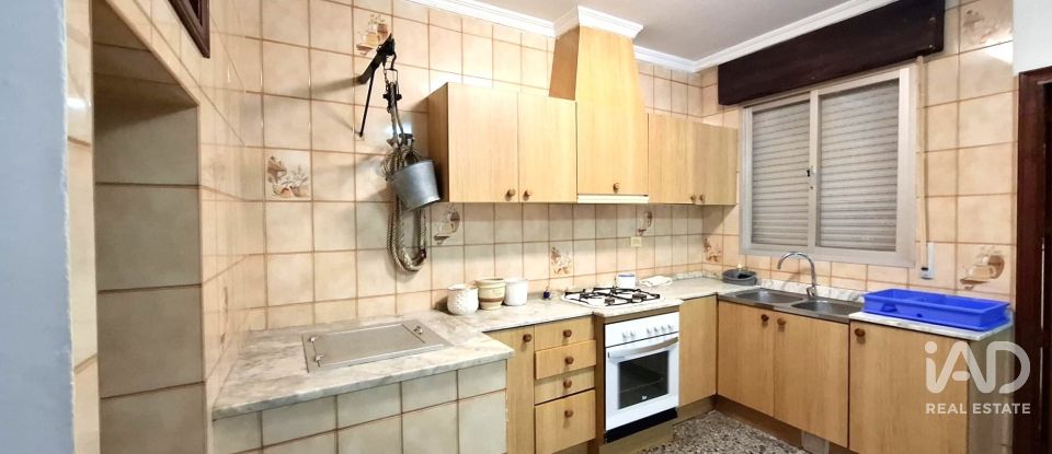 Casa de poble 3 habitacions de 165 m² a Pedreguer (03750)