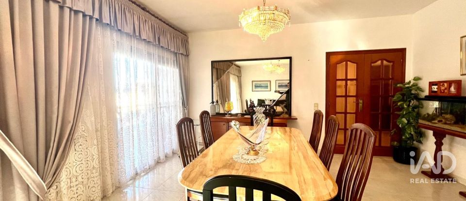 Penthouse 5 chambres de 229 m² à Deltebre (43580)