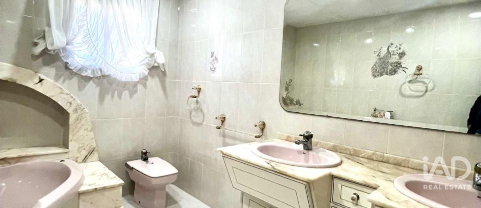 Penthouse 5 chambres de 229 m² à Deltebre (43580)