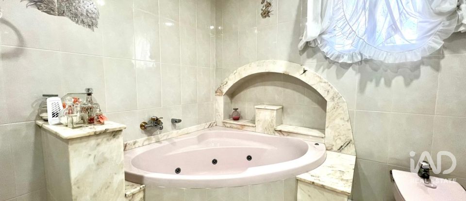 Penthouse 5 chambres de 229 m² à Deltebre (43580)