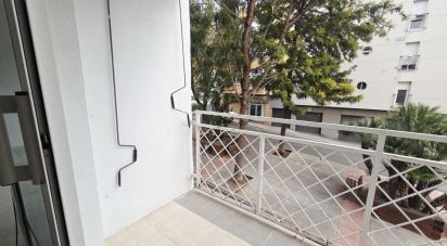 Pis 3 habitacions de 90 m² a Les Roquetes (08812)