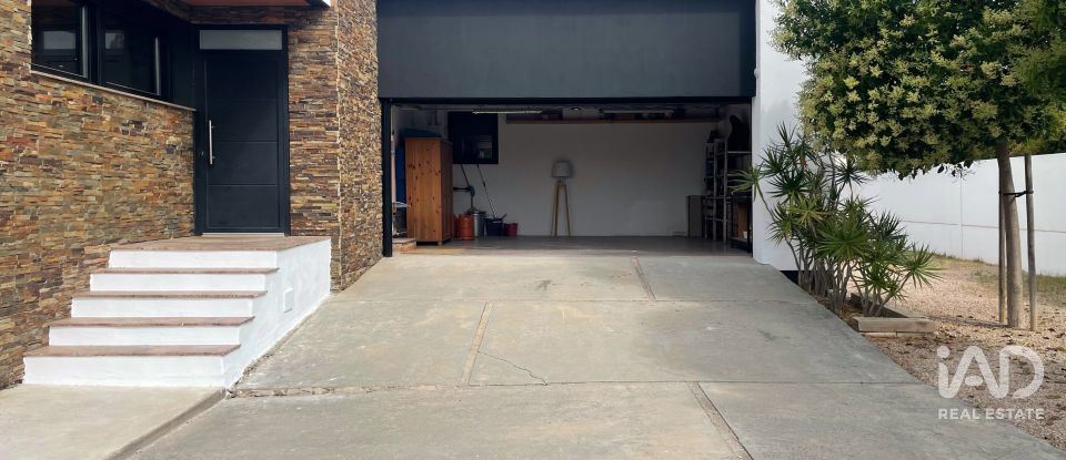 House 4 bedrooms of 318 m² in Salou (43840)